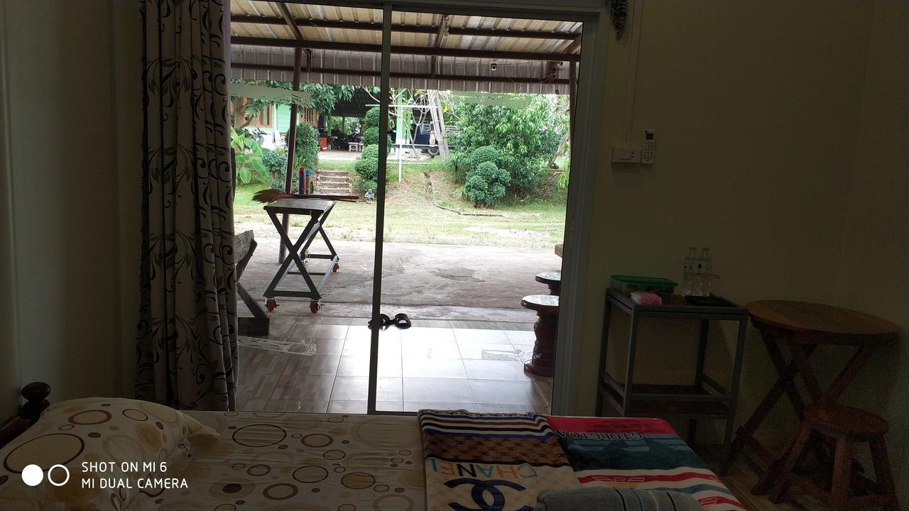 Baan Pak Phutawan Resort Takat Ngao Exterior photo