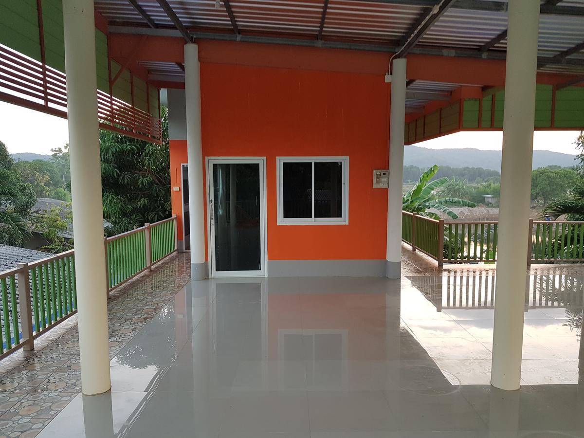 Baan Pak Phutawan Resort Takat Ngao Exterior photo