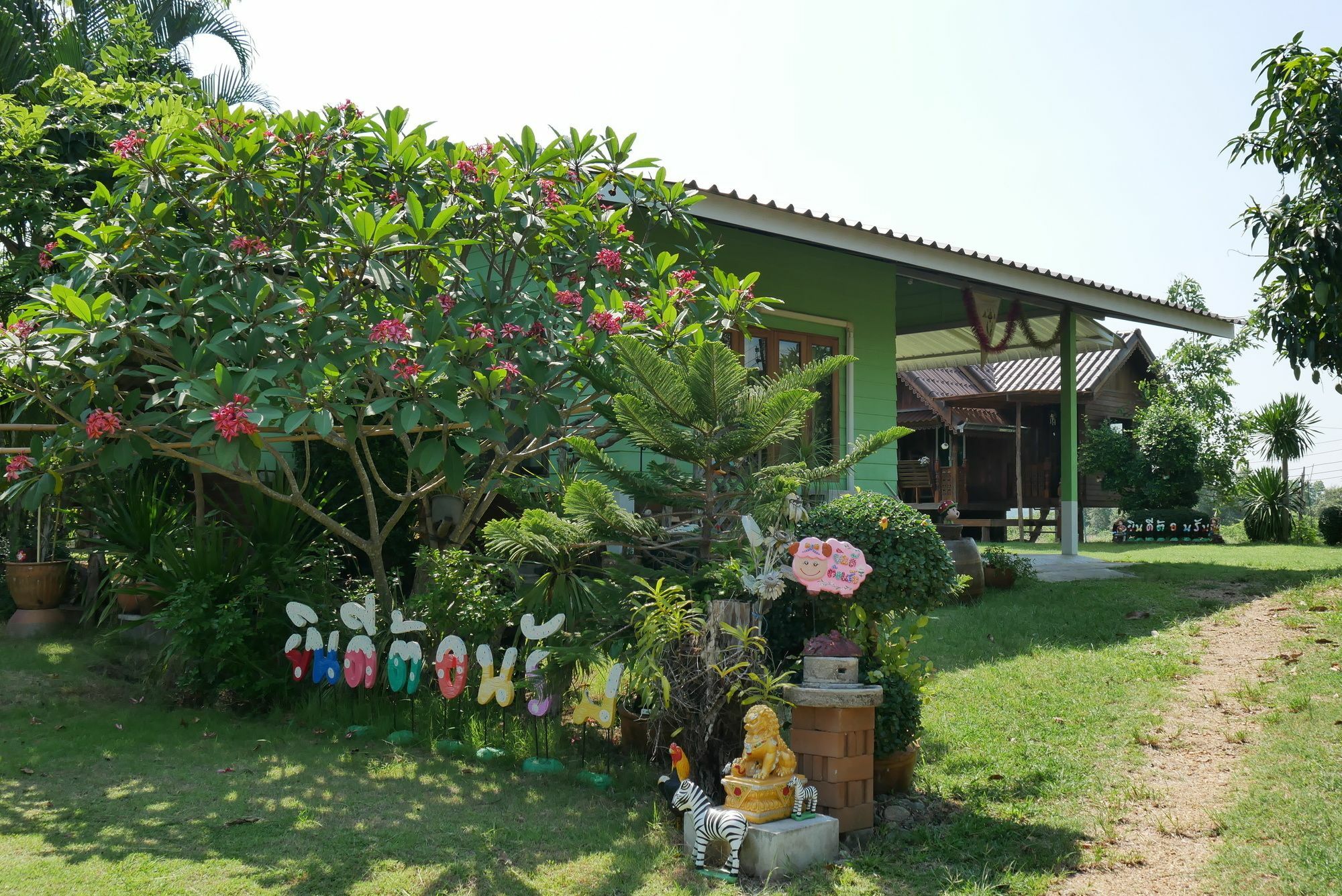 Baan Pak Phutawan Resort Takat Ngao Exterior photo